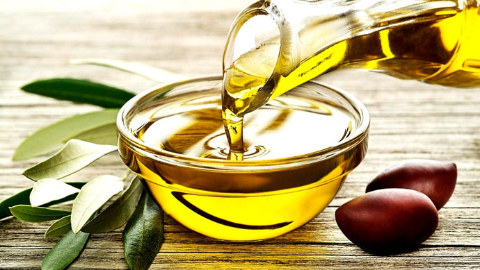 Oliven -Öl  probieren